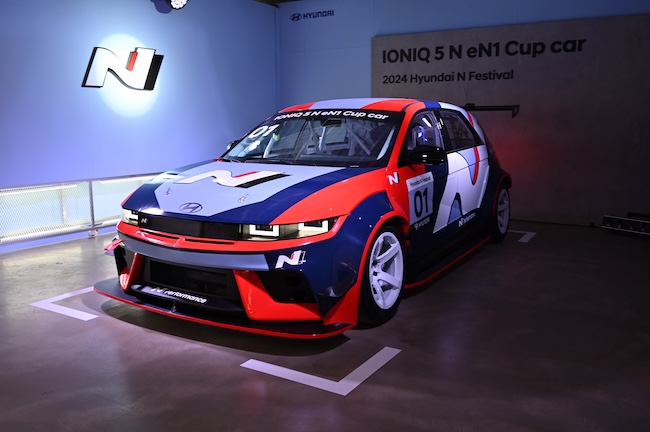 Hyundai Unveils Ioniq 5 N eN1 Cup Car for Electric Racing Series