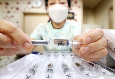 Most Koreans Adopt Wait-and-see Attitude Toward Coronavirus Vaccination